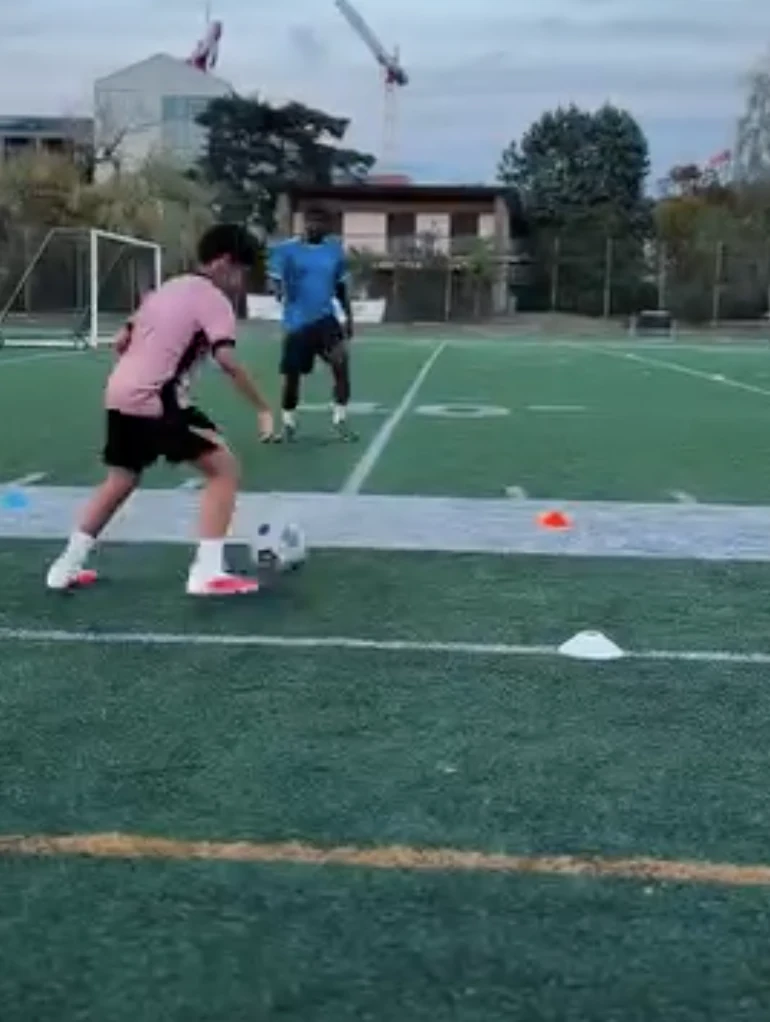 Séance de coaching individuel sur le terrain